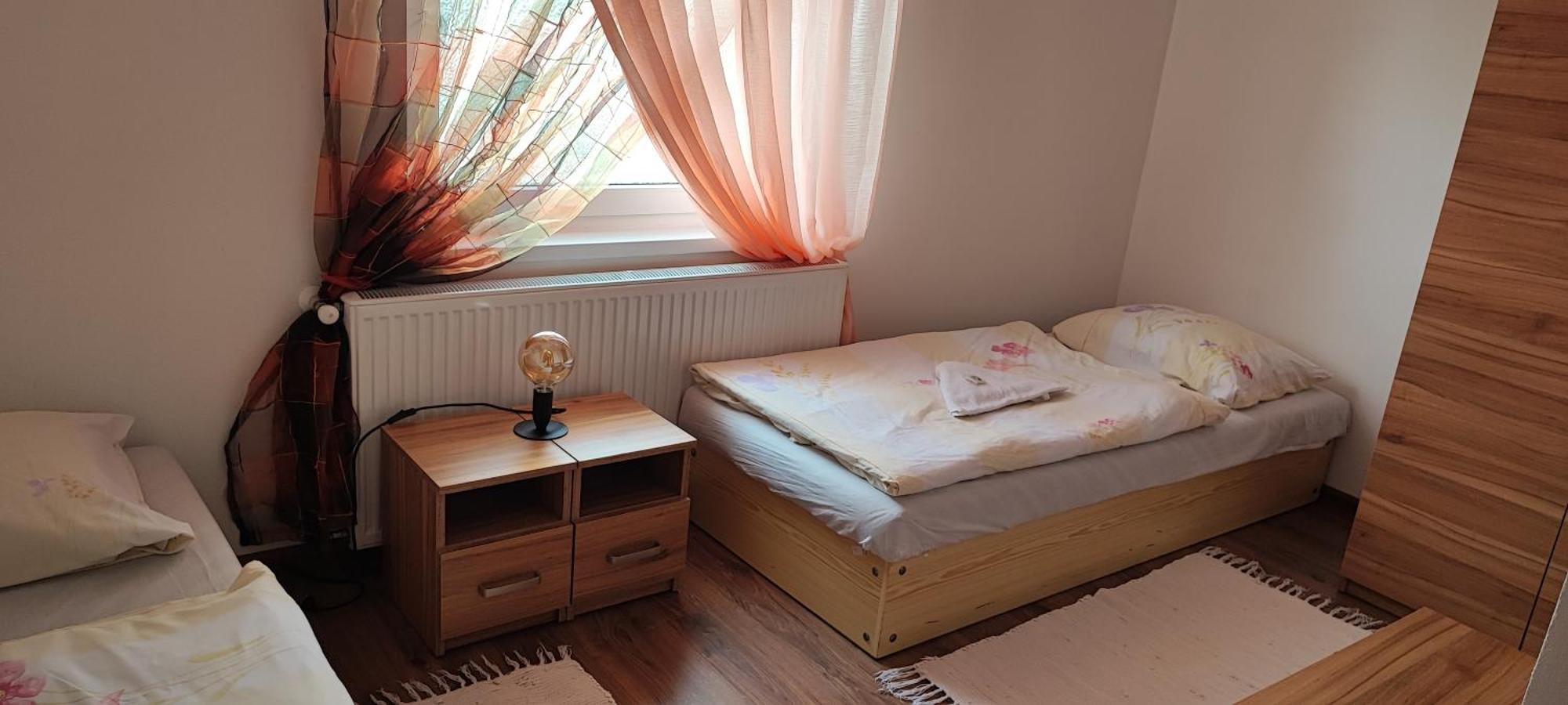 Hotel Merkur Kaluža Extérieur photo